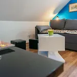 Captain's Place *